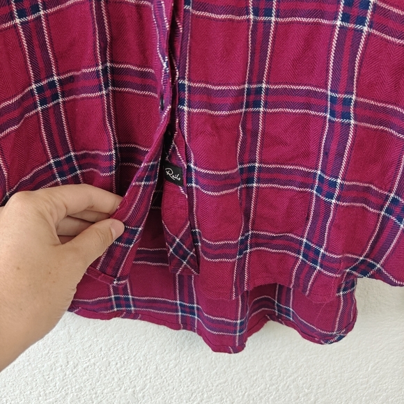 Rails Hunter Plaid Button Down Long Sleeve Shirt In Cranberry Size M - Picture 9 of 12